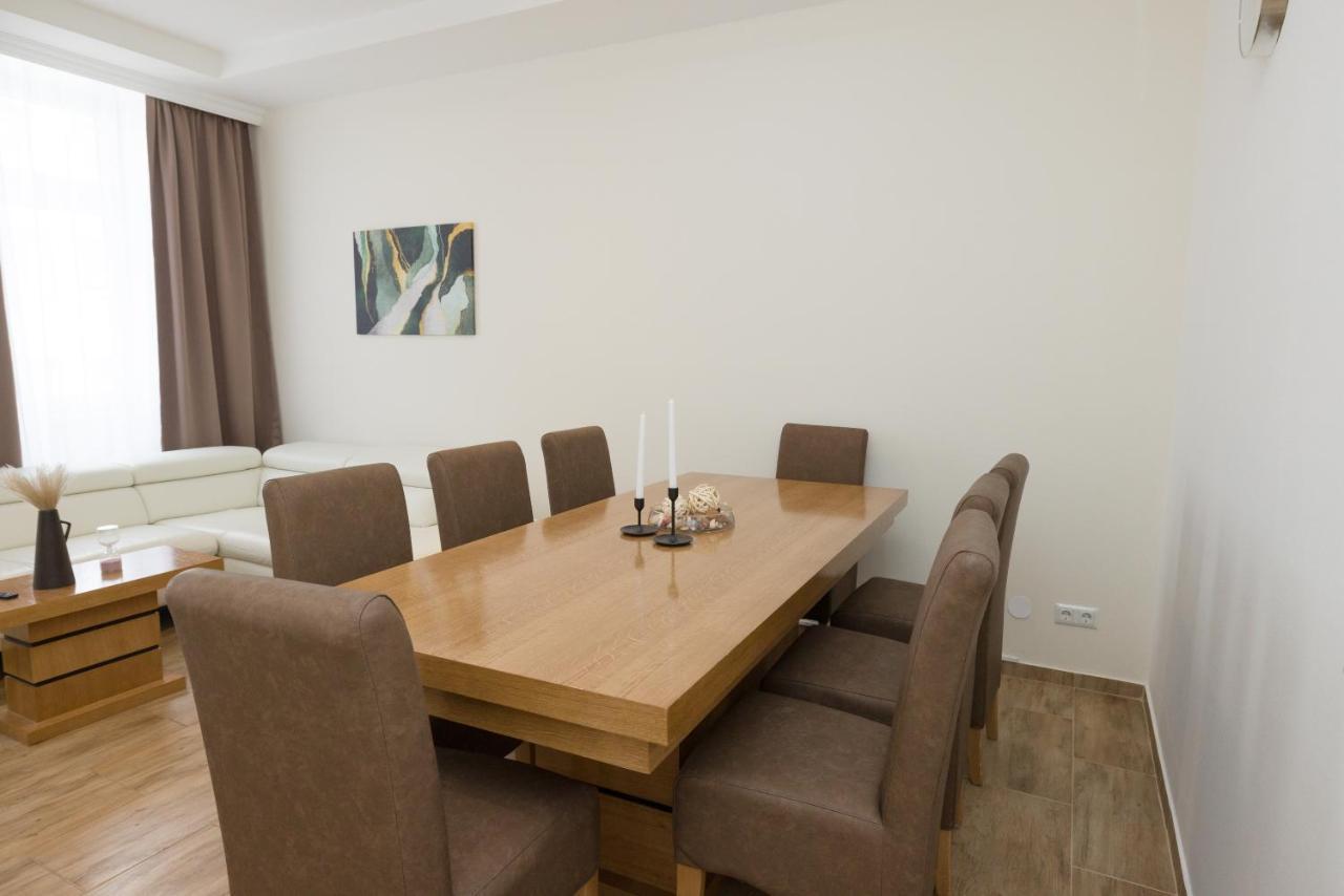 Appartement Favoriten Dream 1100 *